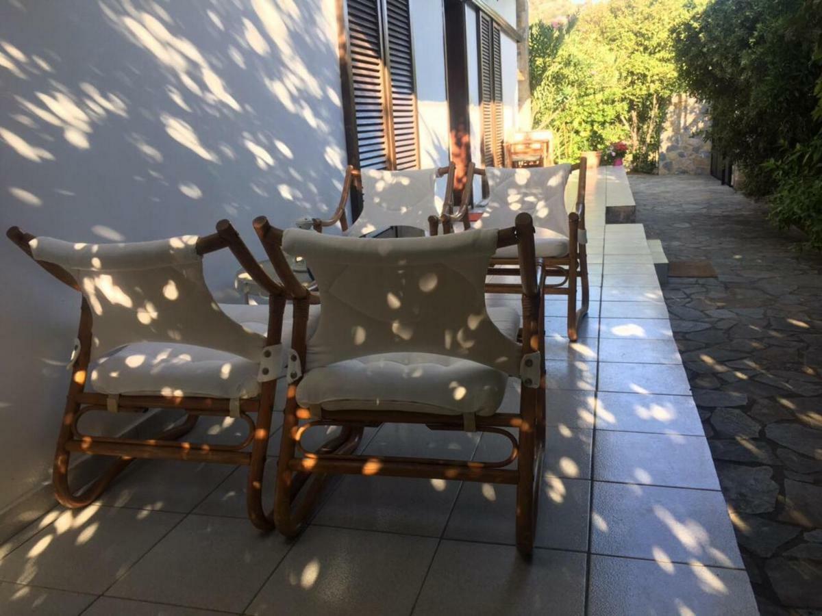 Eratous Seaside House Vila Agii Dimitrios ke Panteleimon Exterior foto